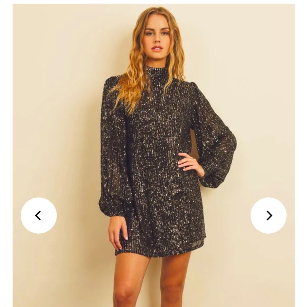 Dress Forum Los Angeles Black & Gold Sequin Mini Dress | Size M